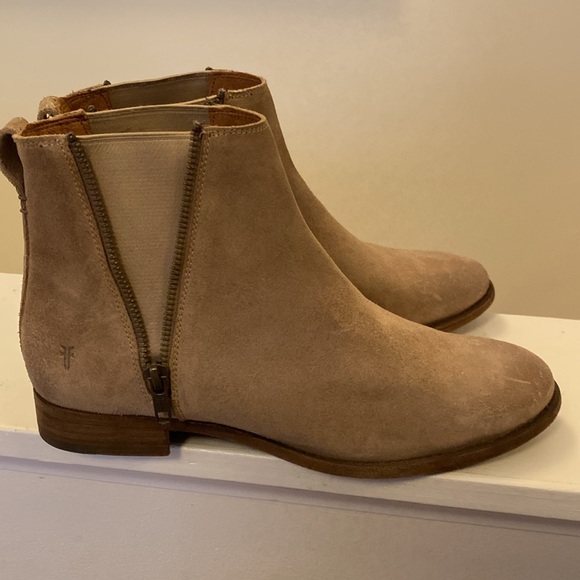 Frye Carly Zip Chelsea Booties in ash suede - Picture 5 of 9